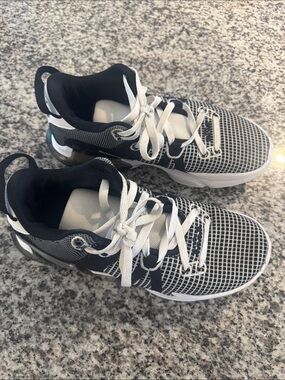 LeBron Nike women’s basketball Black and White Athletic Sneakers